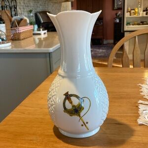 Donegal Cream colored Vase Tara Brooch Design.